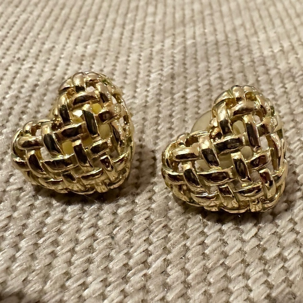 Vintage Basket Weave Woven Gold Tone Heart Earrings 80s Cage Dome Stud
